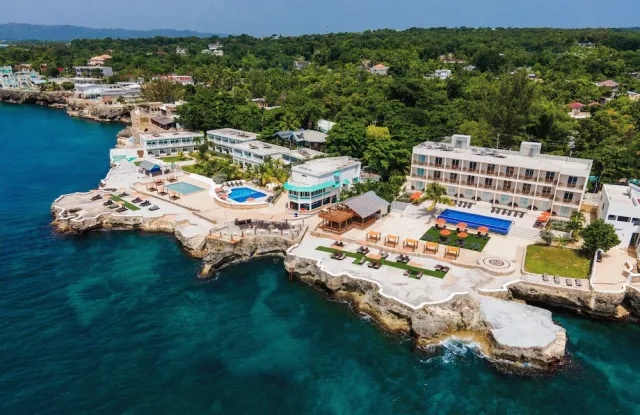 Hotellikuva Samsara Cliff Resort - numero 1 / 72