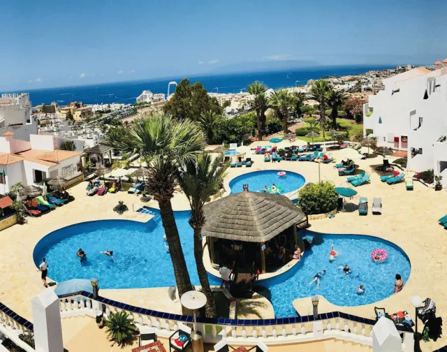 Hotellikuva Regency Torviscas Apartments Suites - numero 1 / 10