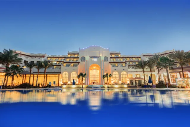 Hotellikuva Royal Lagoons Resort & Aqua Park Families and Couples Only - numero 1 / 28