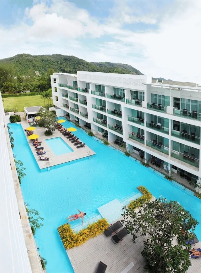 Hotellikuva The Old Phuket - Karon Beach Resort - numero 1 / 10
