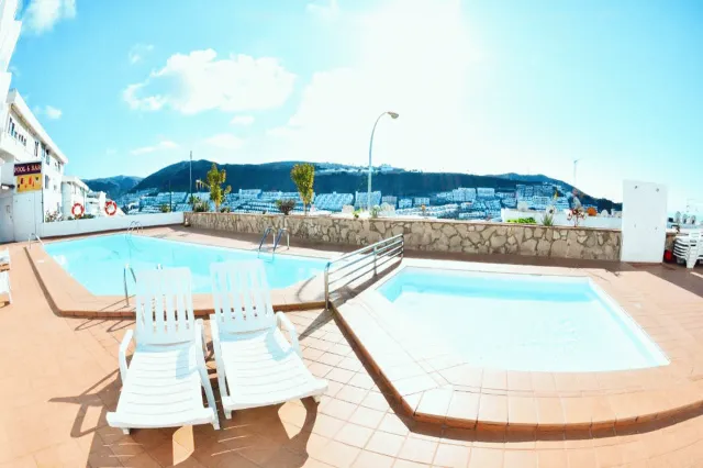 Hotellikuva Apartamentos Puerto Bello - numero 1 / 10