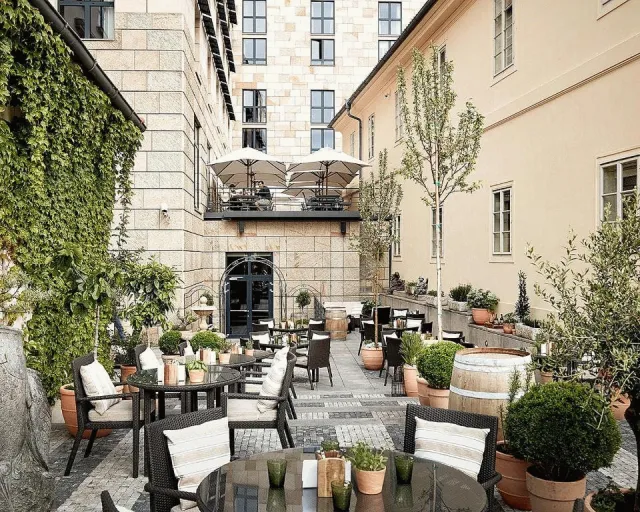 Hotellikuva Four Seasons Hotel Prague - numero 1 / 20